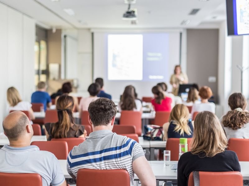 הסבה מקצועית לאקדמאים
