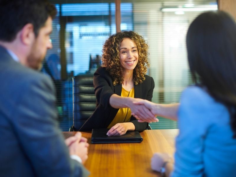 איך לעבור ריאיון עבודה בהצלחה